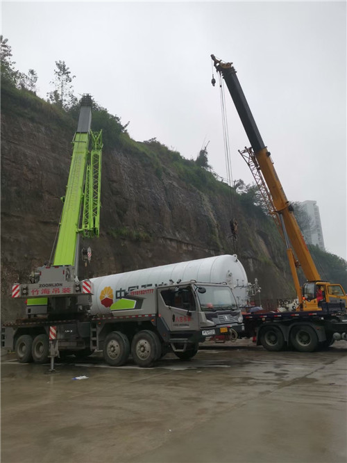 江阳区“不怕风雨冻”—— 吊车的 “恶劣环境适应” 技术